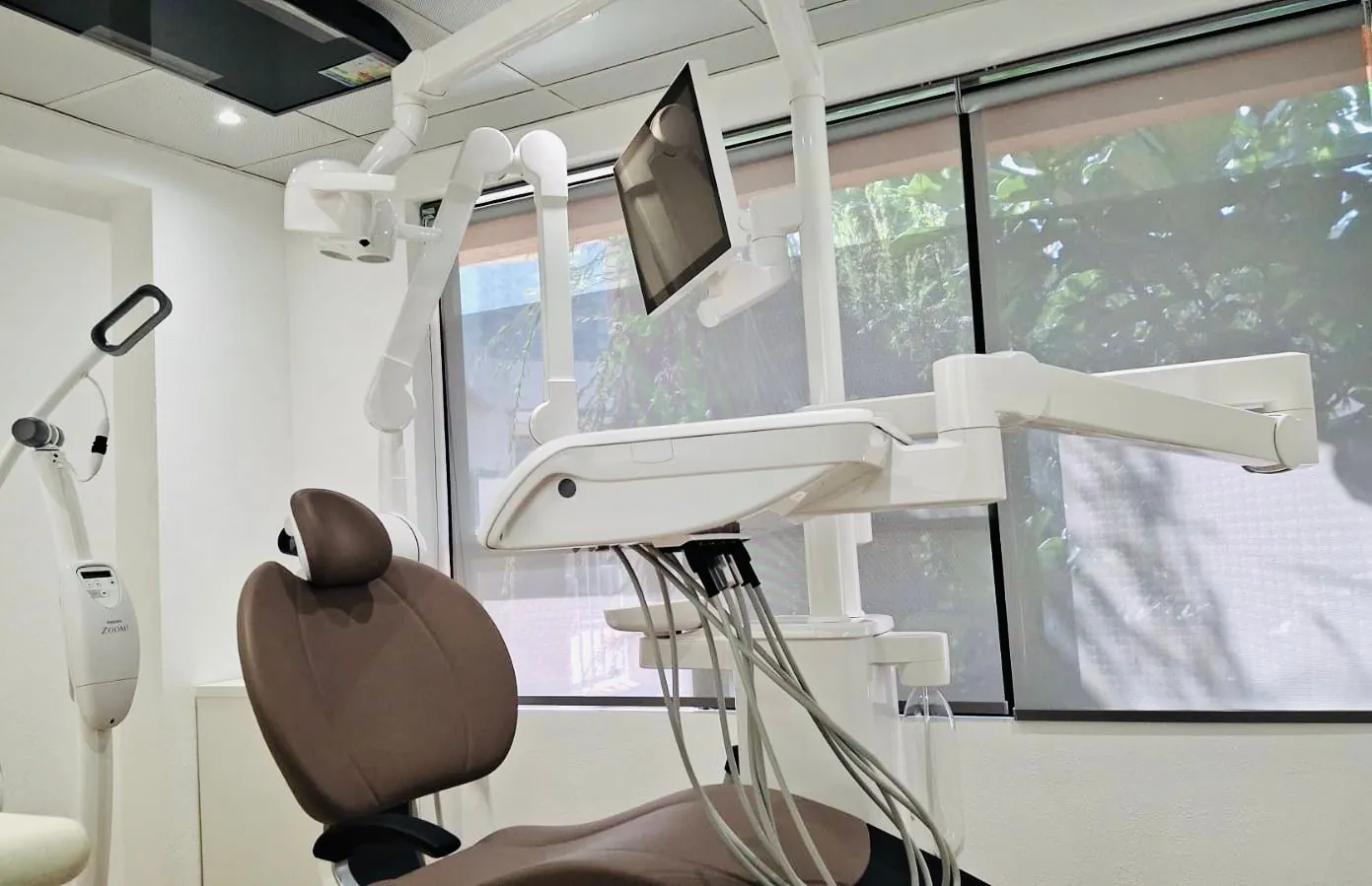 Treatment room at Bayside Dental Main Plaza