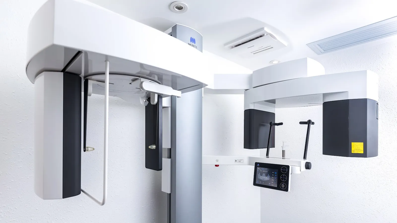 CBCT 3D imaging unit at Smith & Jain Dentists